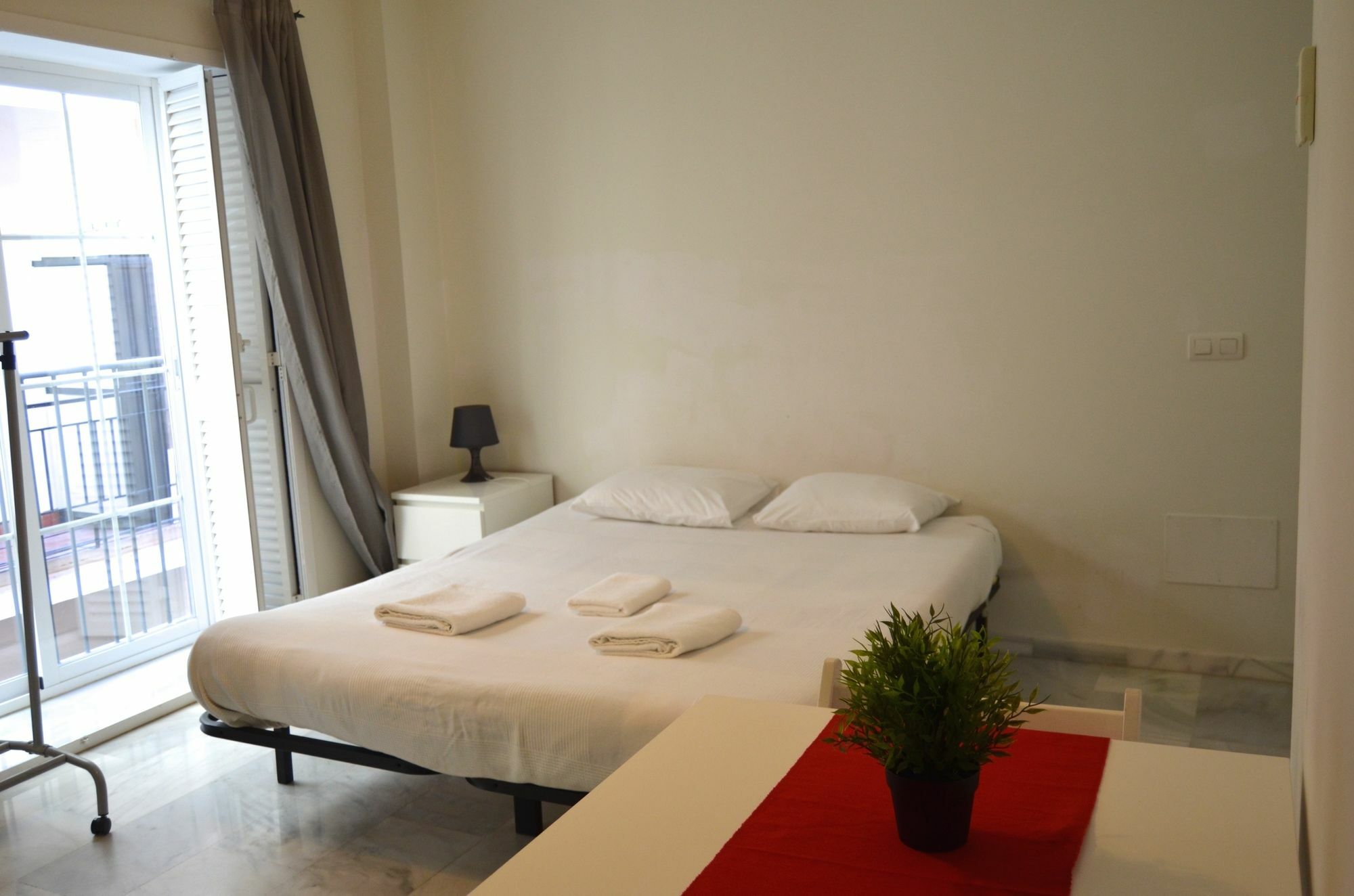 Apartamentos Canasteros Malaga Exterior photo